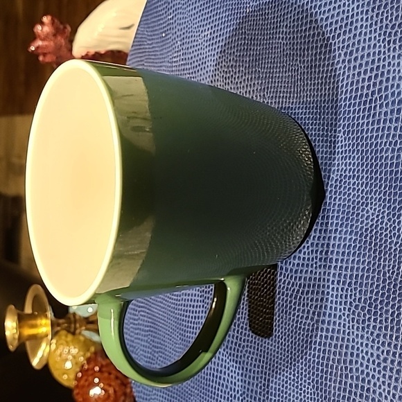 Starbucks Green mug from 2021 in excellent condition. 12 oz. #376g - Picture 4 of 10